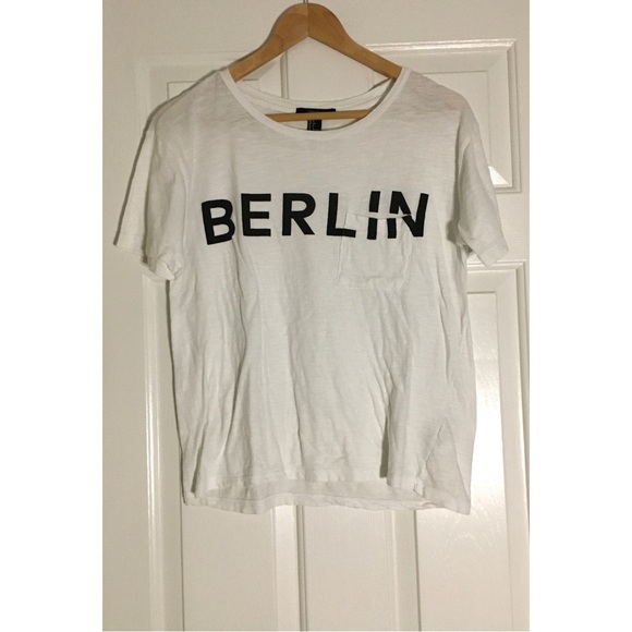 Forever21 White Short-Sleeve Graphic “BERLIN” Tee - Picture 1 of 6
